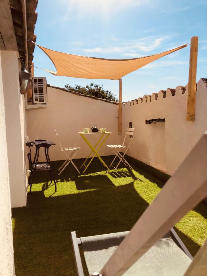 Roujan Appartement Au Dernier Etage Avec Terrasse Et Belle Vue Sur Nature Environnante מראה חיצוני תמונה
